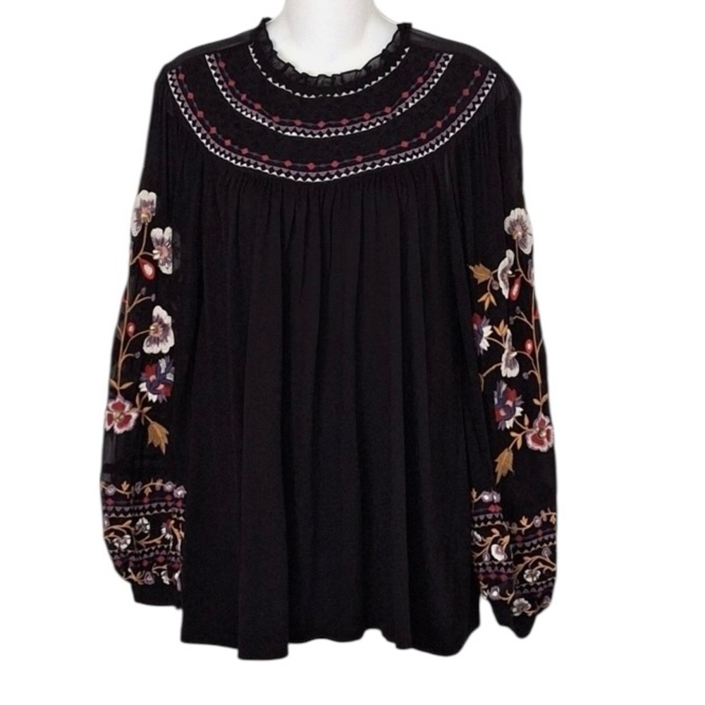 Anthropologie Akemi + Kin Louise Black Embroidered Floral Blouse Size L - Picture 3 of 11